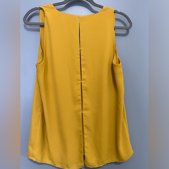 Babaton Maddox sleeveless top - Picture 2 of 7